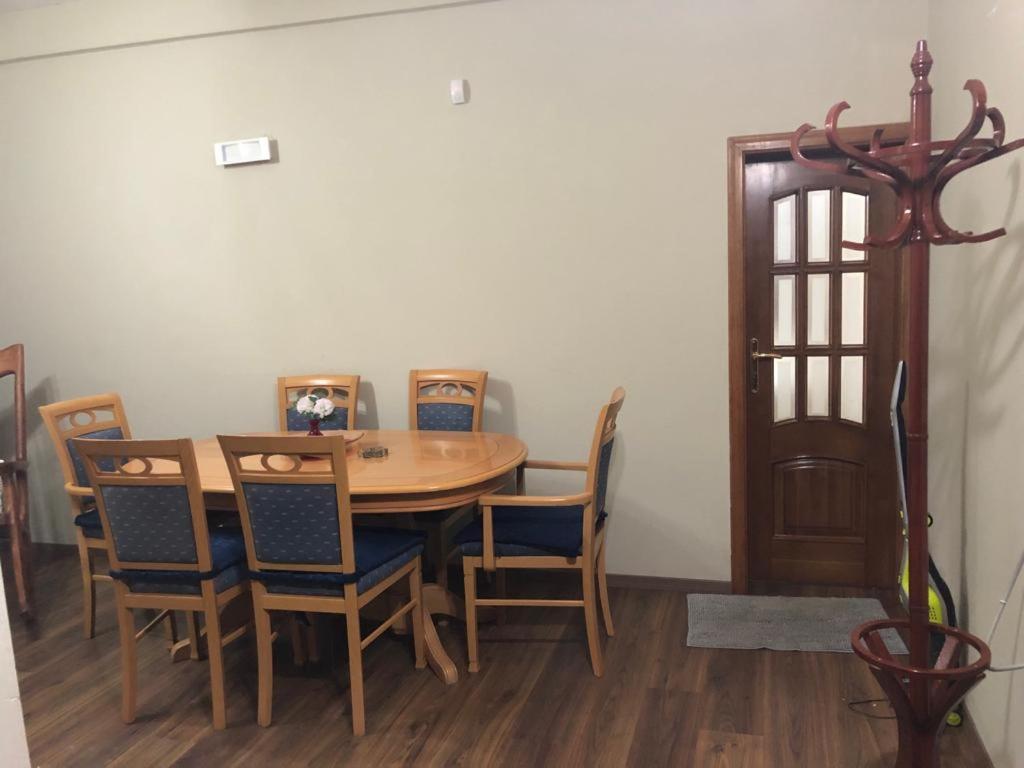 Kris's Апартаменти Лежа