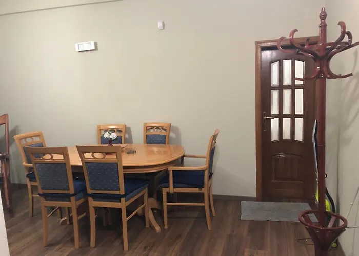 Kris\'S Apartment